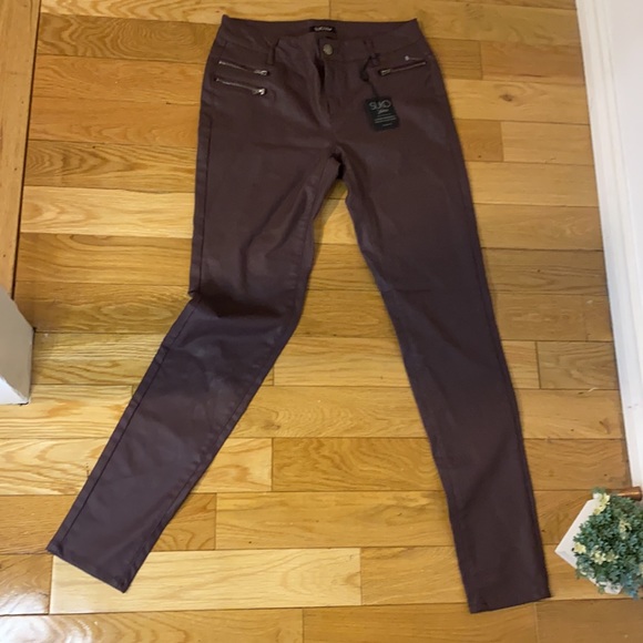 Coated Burgundy Suko jeans. Leatherette material. Size 6. - Picture 2 of 6
